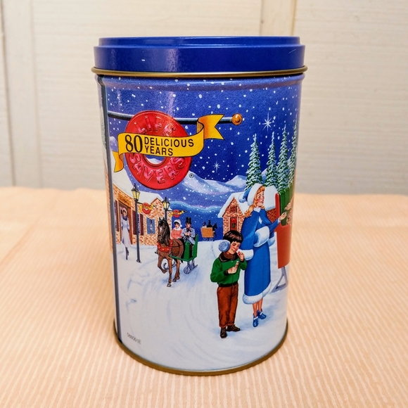 Vintage 1992 Lifesavers Christmas tin for storage - Picture 3 of 7
